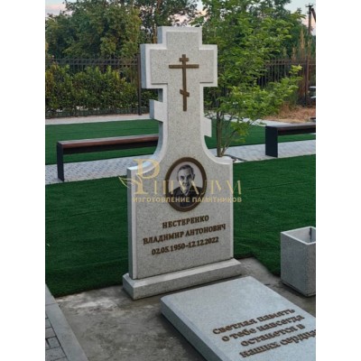 Крест из мрамора — ritualum.ru